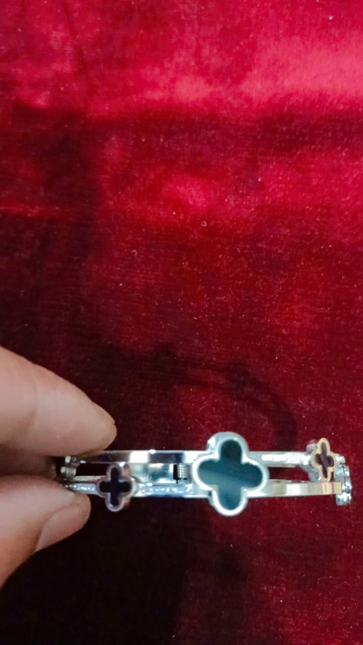 different item jewelary