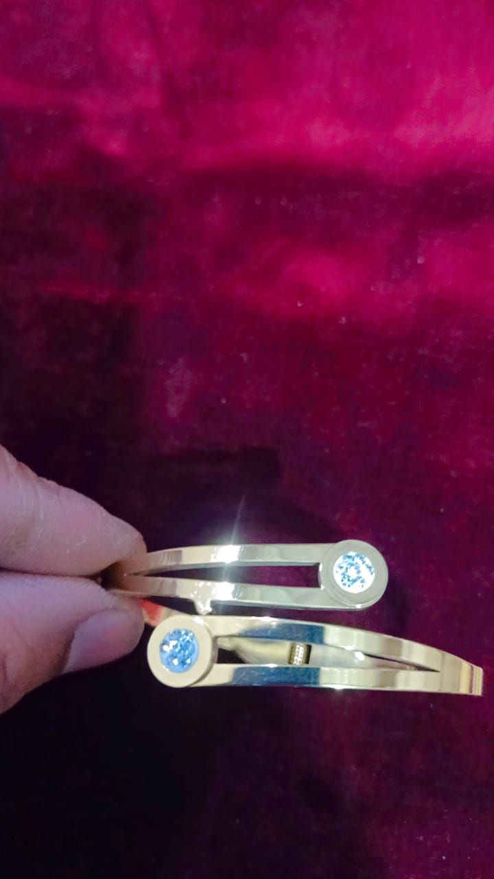 different item jewelary