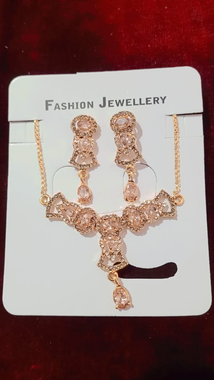 different item jewelary