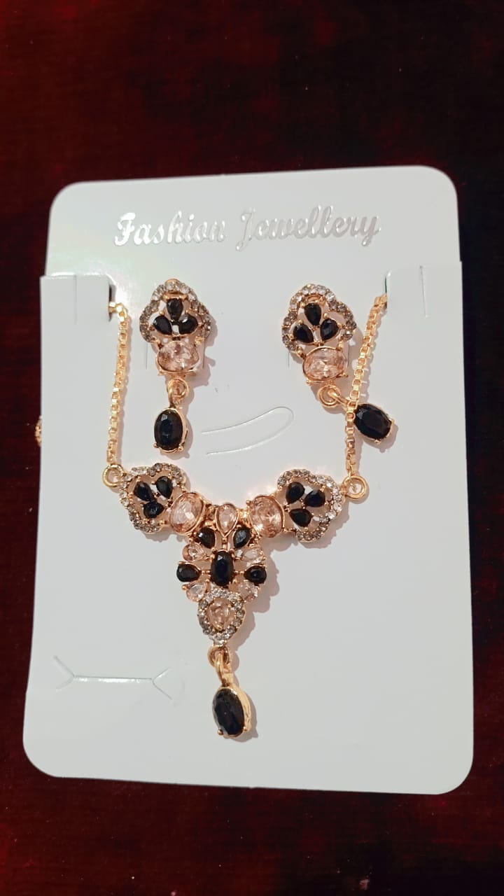different item jewelary