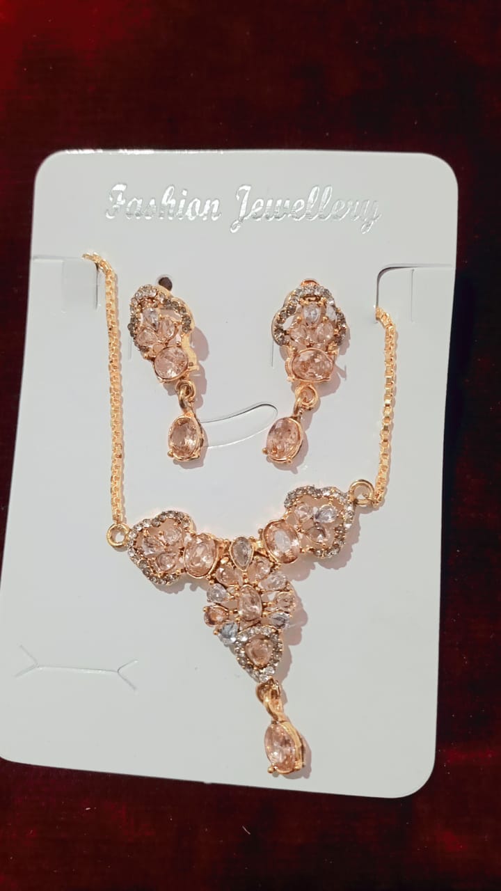 different item jewelary