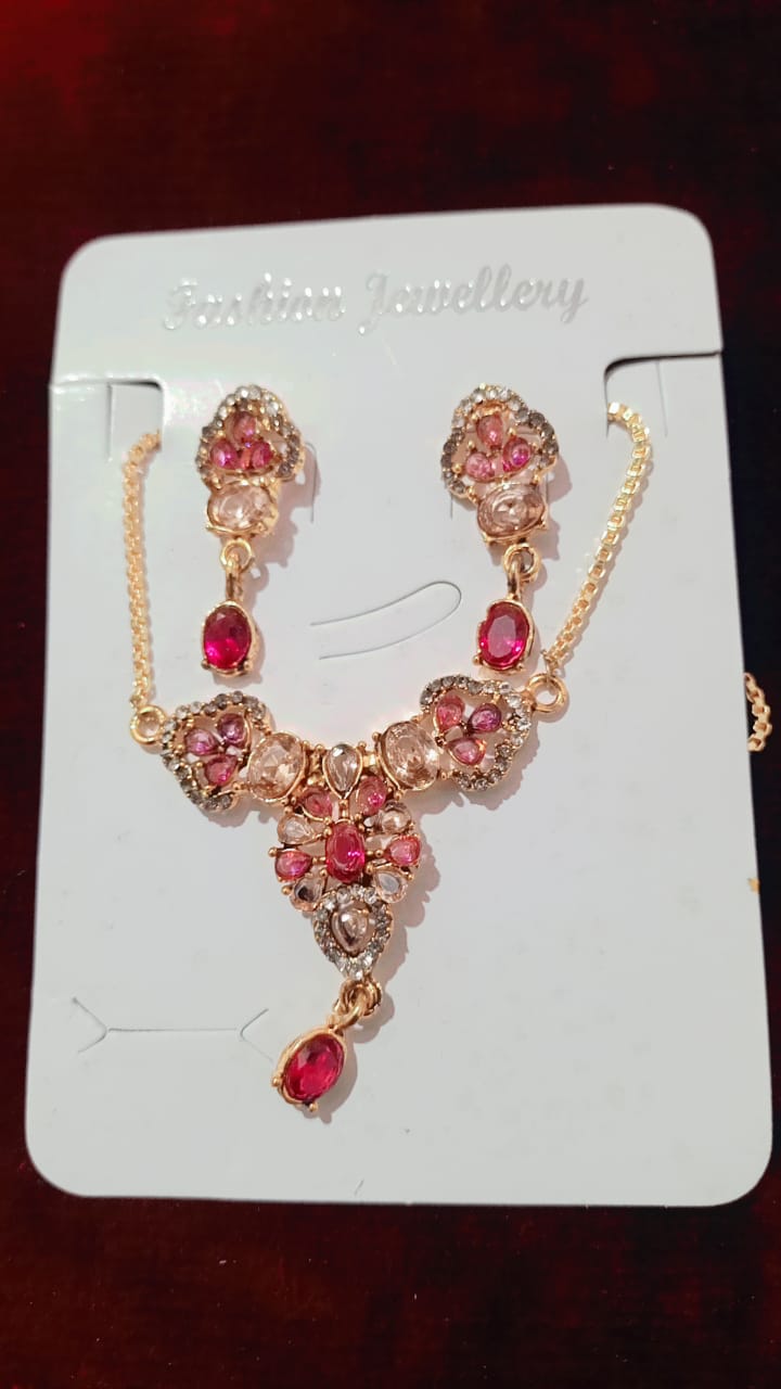 different item jewelary