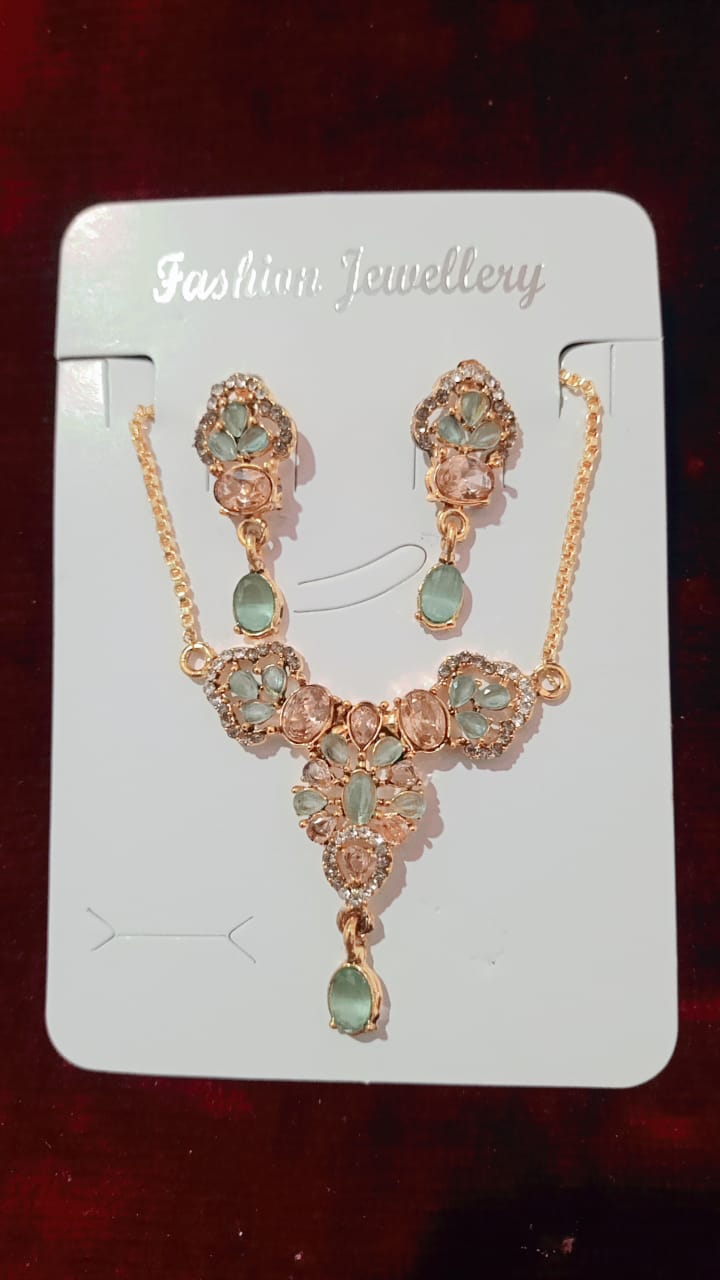 different item jewelary