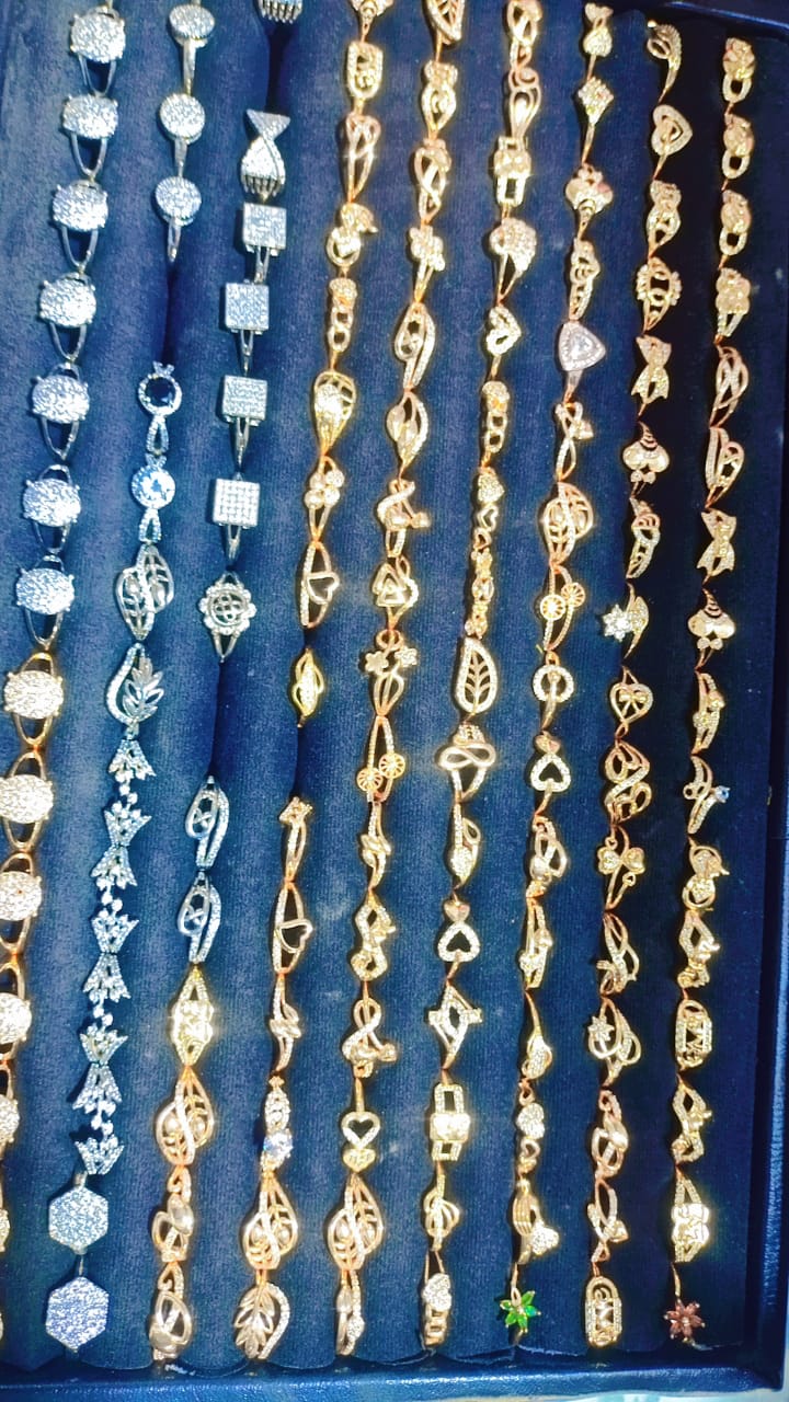different item jewelary