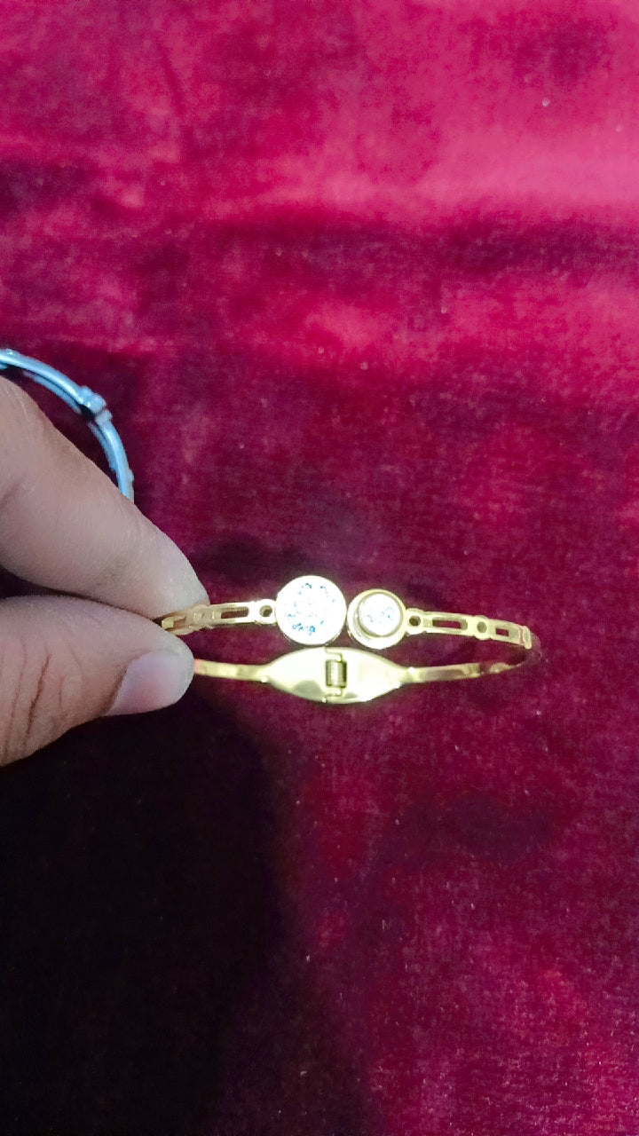 different item jewelary