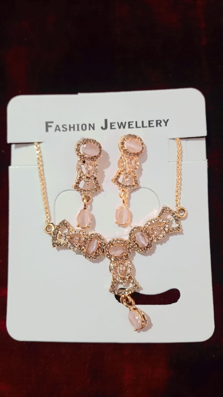different item jewelary